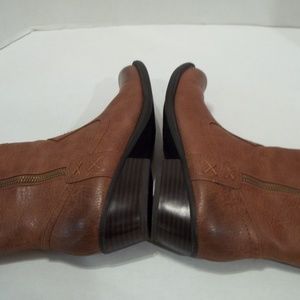 Women's Studio Paolo Distressed Boots Booties Faux Leather Size 5.5 Brown